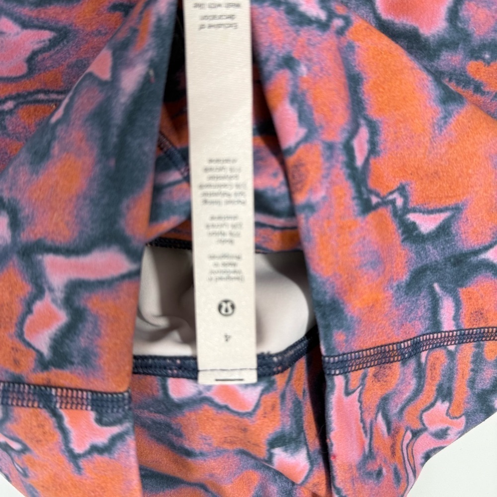 Lululemon Wunder train high rise biker shorts 8” size 4 - Picture 4 of 6